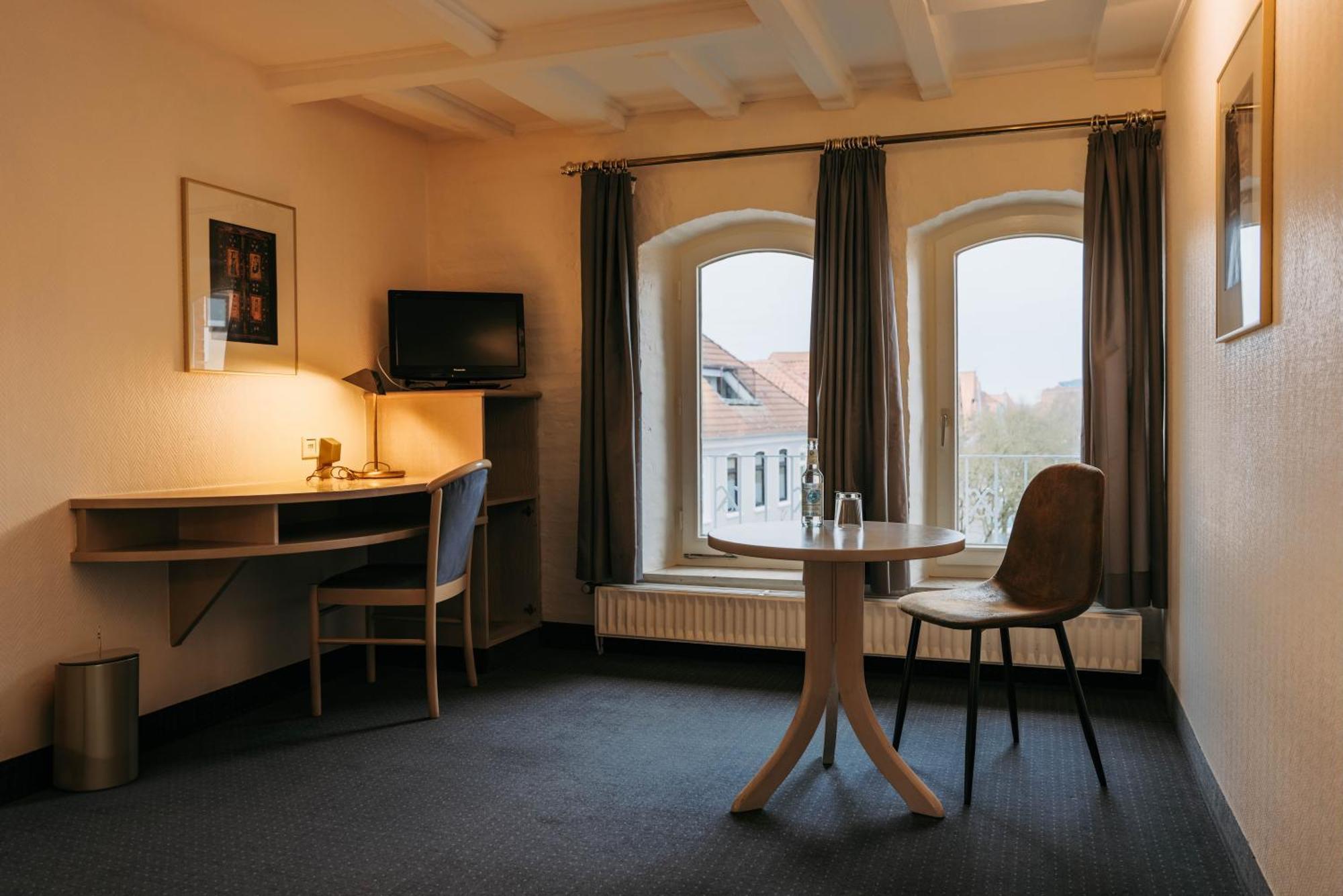 Zur Muehle - Hotel Am Fleth Buxtehude Ngoại thất bức ảnh